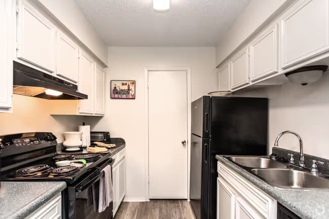 2 Bedrooms, 2 Bathrooms 8F floor plan