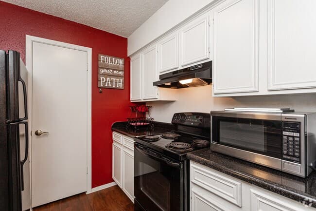 3 Bedroom 2 Bathroom Furnished 12D floor plan