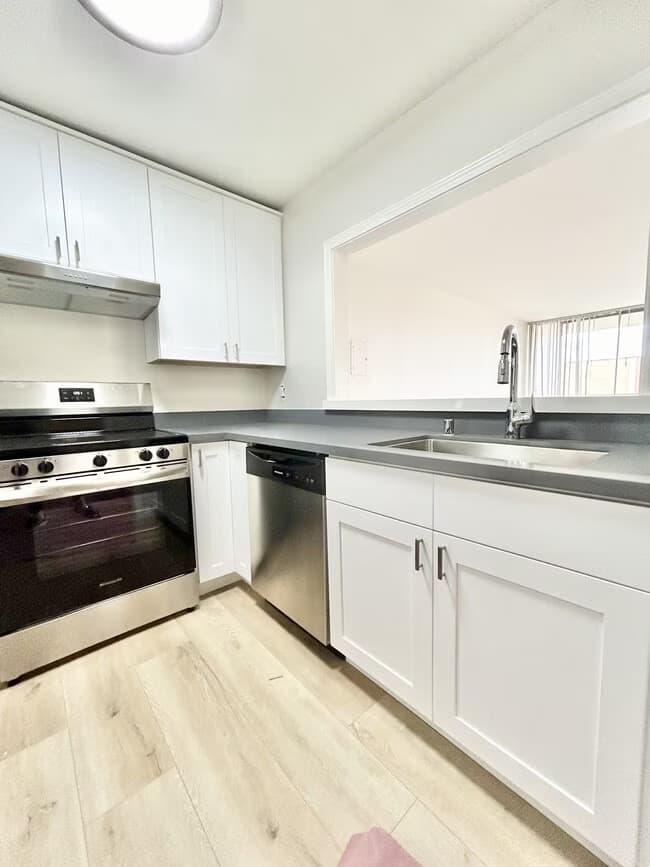 2 Bed 2 Bath floor plan